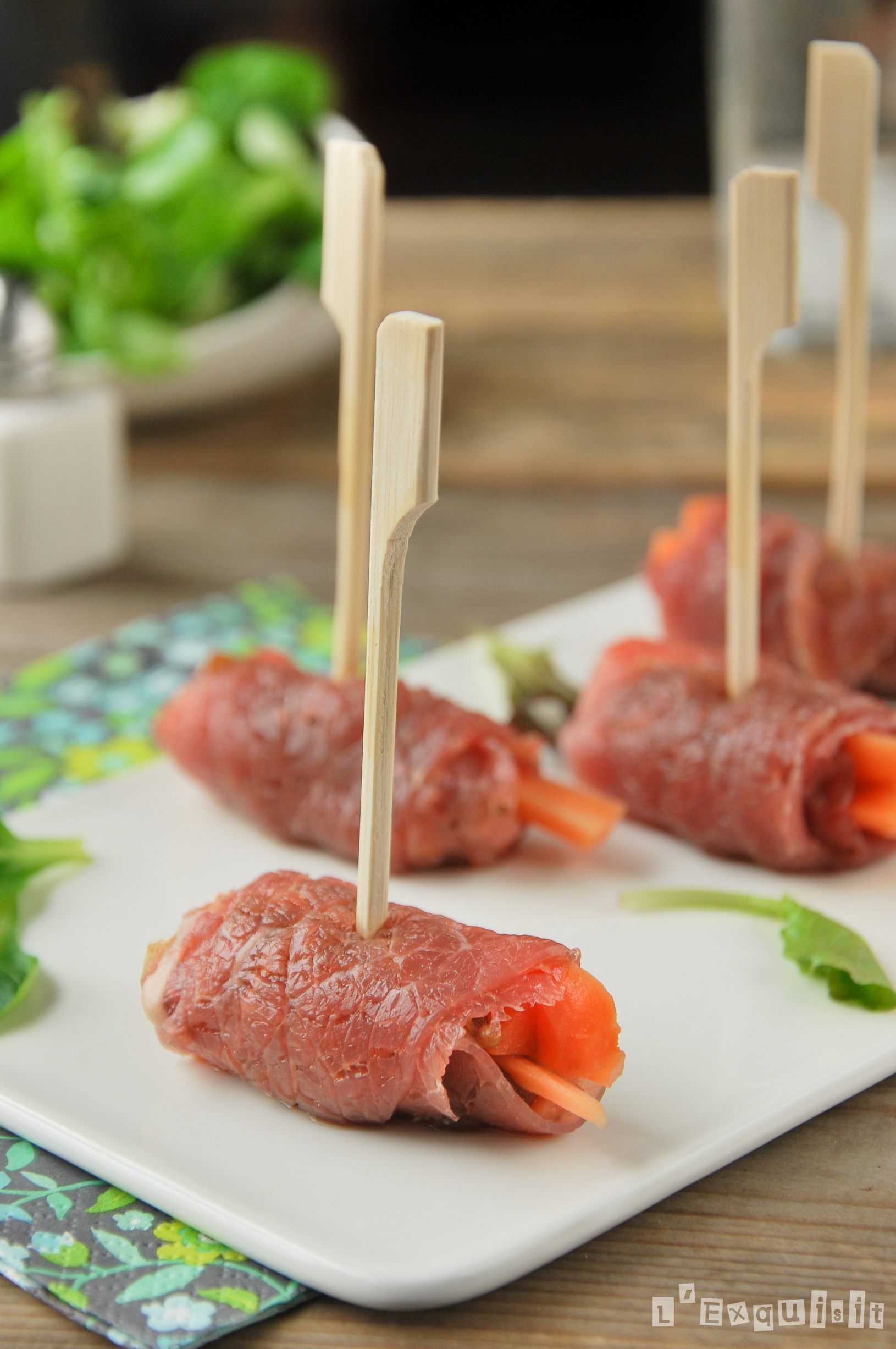Carpaccio con zanahoria encurtida y aliño de manzana
