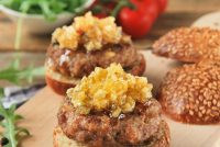 Hamburguesa con manzana especiada