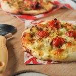 Pizza de coliflor y tomatitos {con y sin gluten}