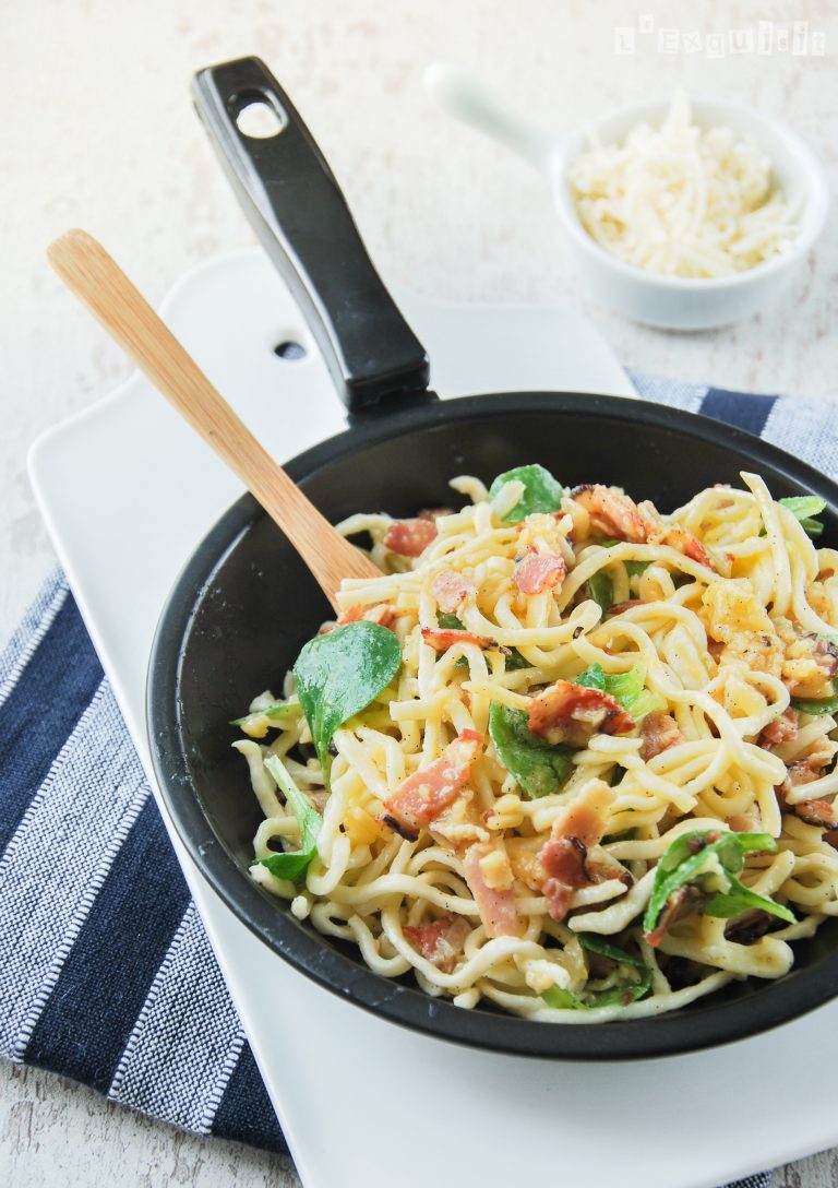 Spaguetti a la carbonara de vainilla con canónigos