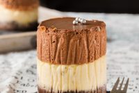 Tarta de queso y mousse de chocolate