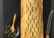 Hojaldre con salmon, arroz y huevo